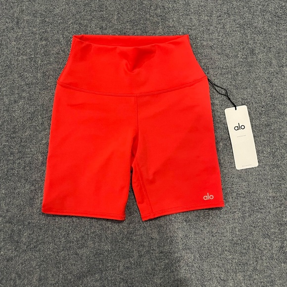 ALO Yoga Pants - alo high-waist biker short | free shipping | size xs